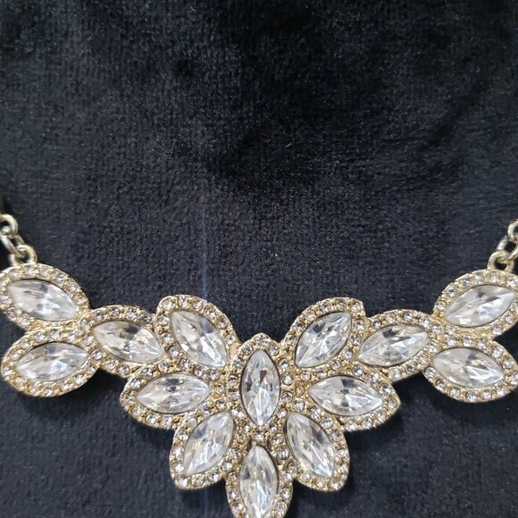 C Women's Gold Tone Clear Teardrop Rhinestones Princess Necklace - Picture 4 of 6